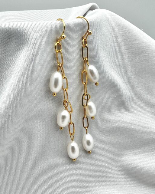 Pearl Dangle Earrings Gold Image 3