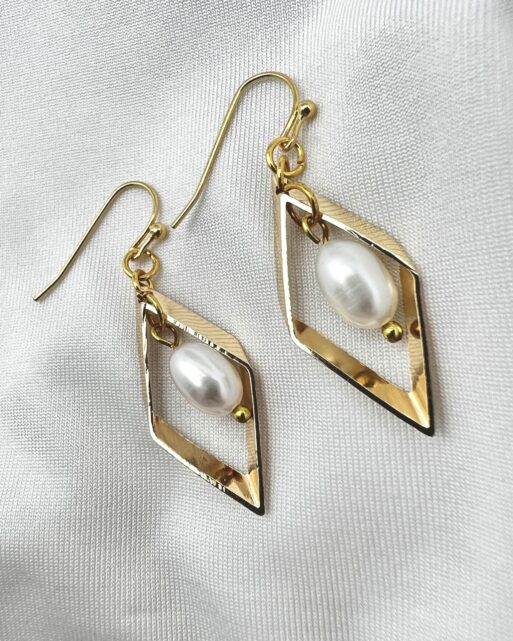 Pearl Drop Earrings With Gold Accent Image 5